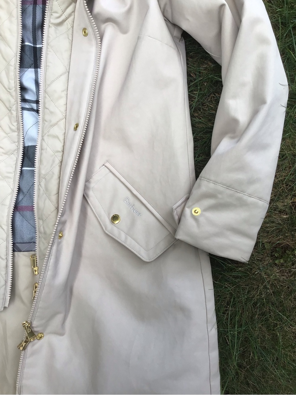 Barbour Women’s Bute Down Parka Beige Coat with Faux Fur Hood size 8 waterproof - Picture 6 of 8